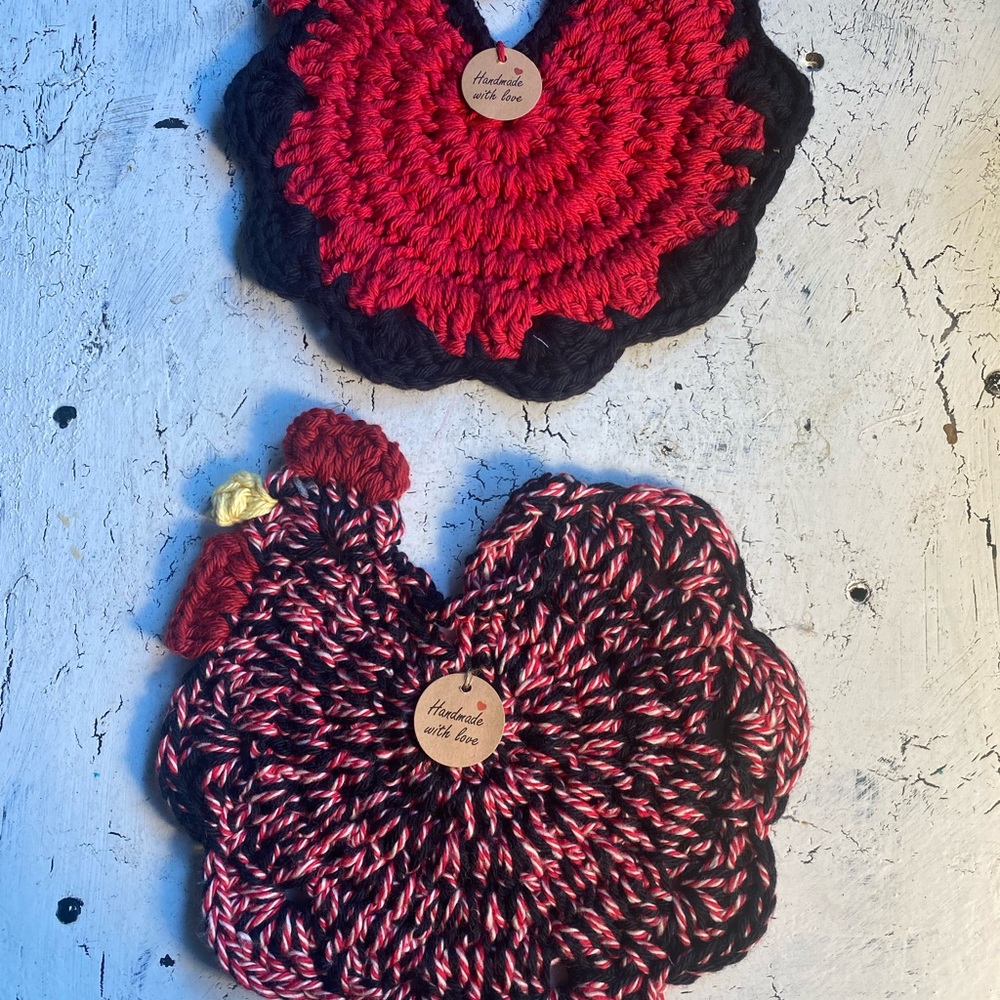 2 Chicken Pot Holders Double Thick Cotton$25.00